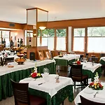 Szálloda Raffaello 4*