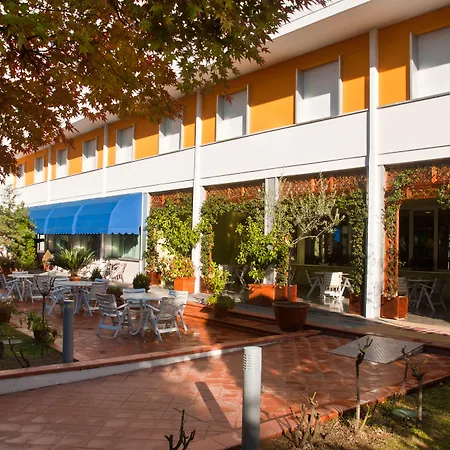 Hotel Raffaello 4*