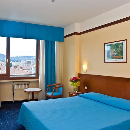 Raffaello Otel 4*
