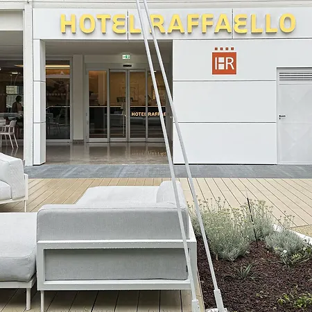 Raffaello 4*