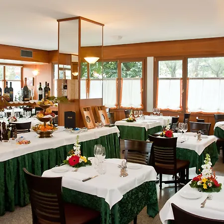 Hotell Raffaello 4*